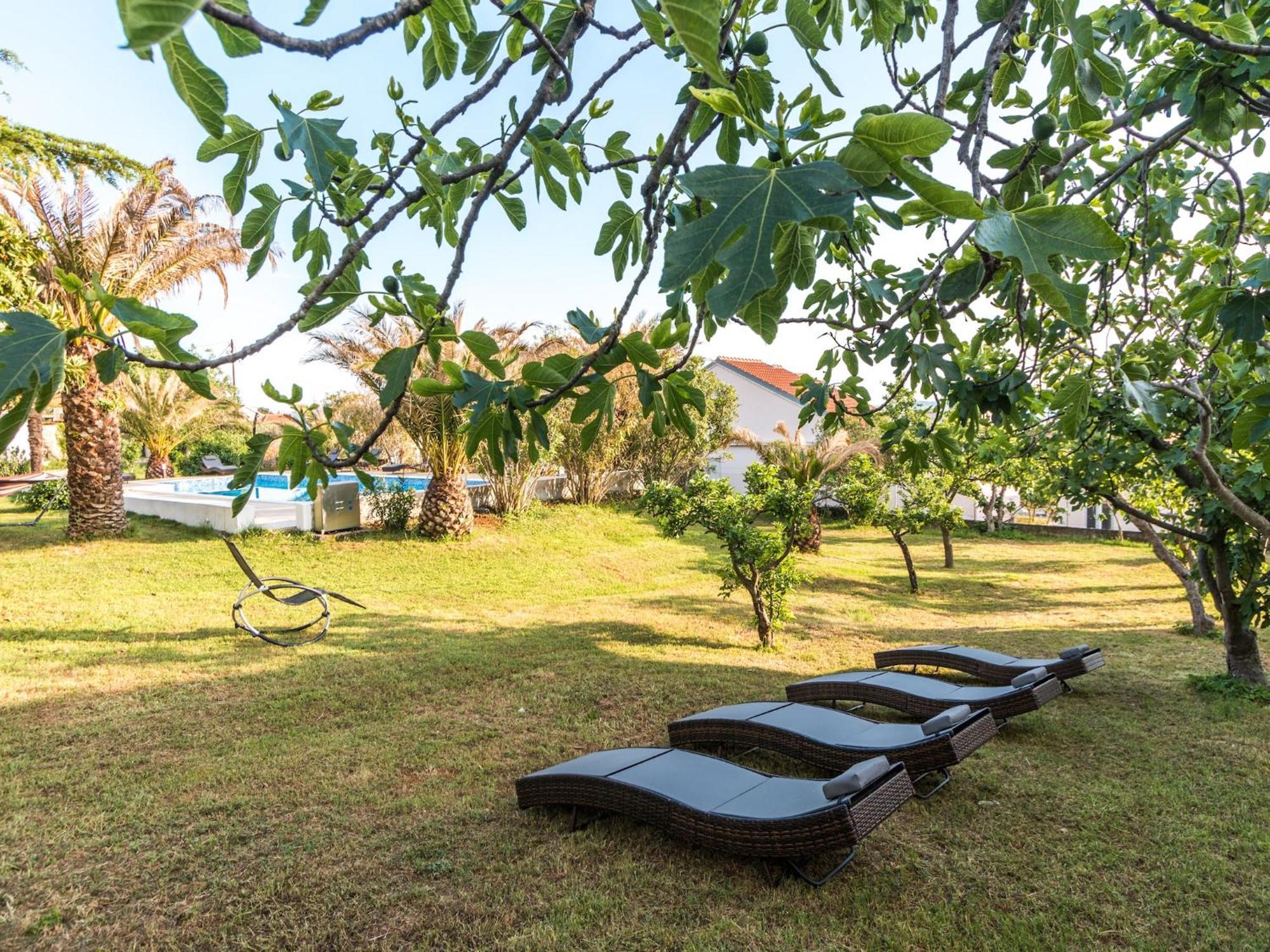 Scenic Holiday Home In Bibinje Near Sea Luaran gambar
